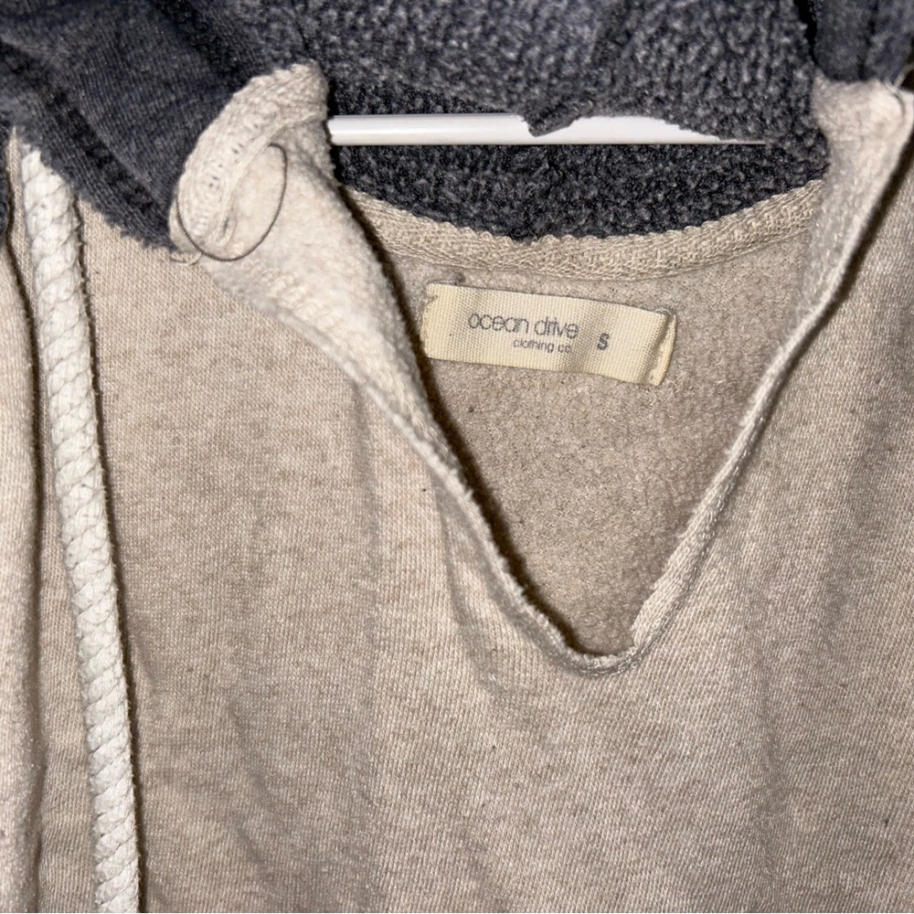 Cropped hoodie